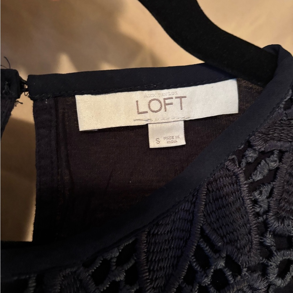 LOFT Navy Blue Lace Sleeveless Top - Picture 4 of 4